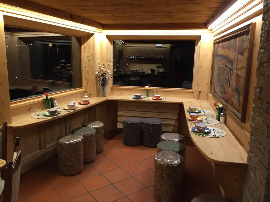Hotel Meuble Gorret Breuil-Cervinia Eksteriør bilde